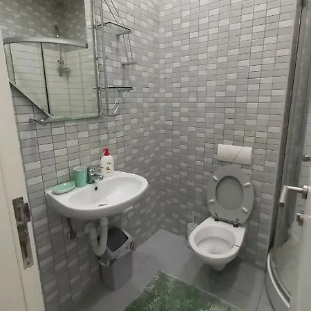 Twin Apartment *